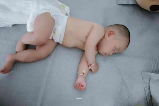 昌乐宝宝拉屎有黑色颗粒 昌乐宝宝拉屎有黑色颗粒